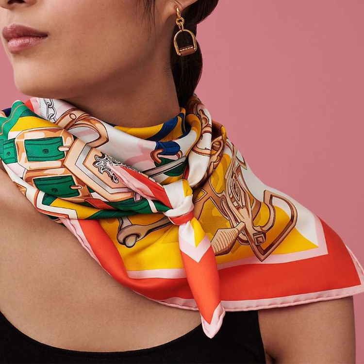 (Women) HERMES  Yellow "Brides de Gala" Silk Scarf Fashionable & Versatile. H003967S06 圖 3