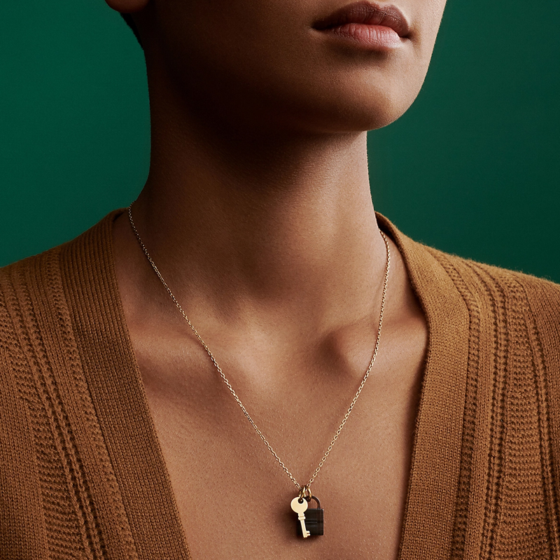 (Women) HERMES Amulette Brass Padlock Key Pendant Necklace for Women H057027FD00 圖 5