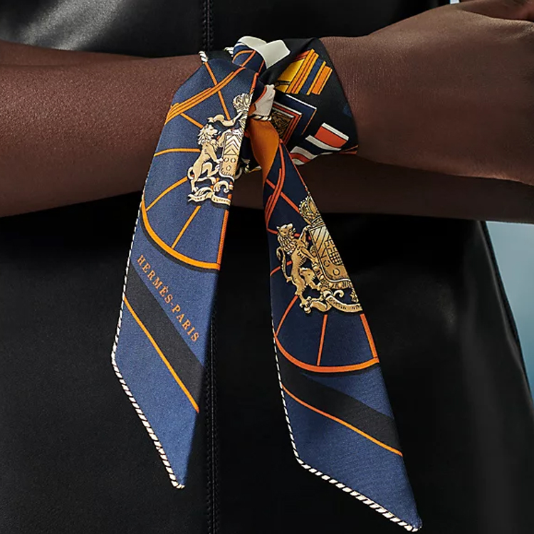 (Women) HERMES Baguette Twilly 'Spring Leap' Silk Scarf with Unique Rolled Edge Design. H853932S-22 圖 3