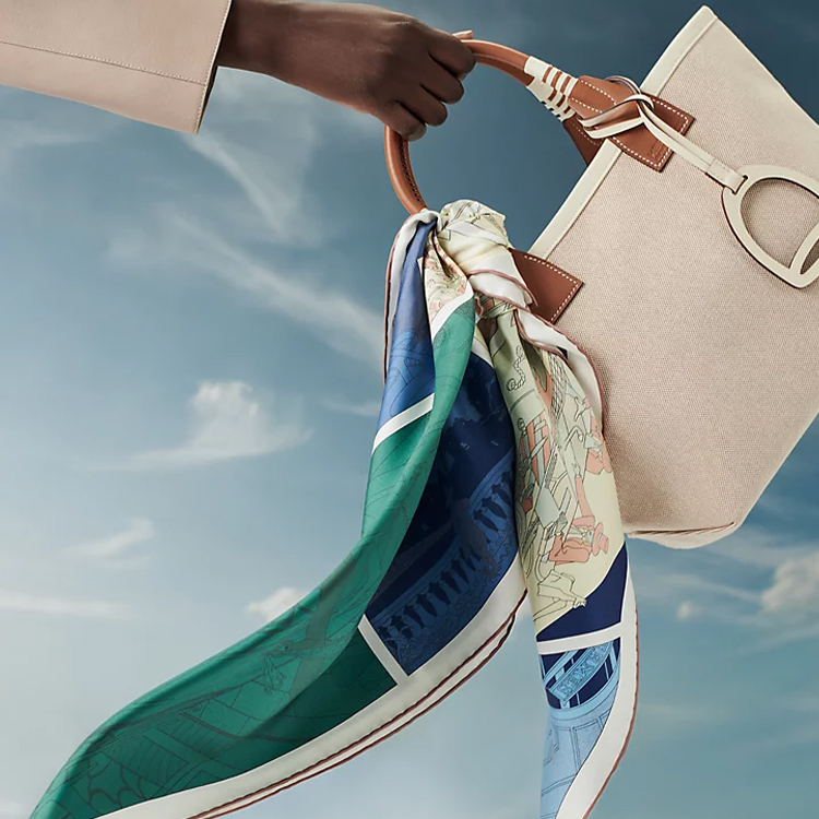 (Women) HERMES Carre Hermes Factory Double-Sided Silk Scarf for Women. H903910S-02 圖 6