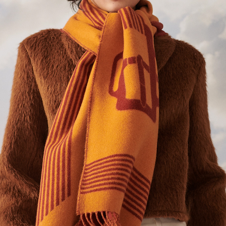 (Women) HERMES Casaque Saddle Jacquard Wool Scarf for Women - Multicolor. H259118S-02 圖 3