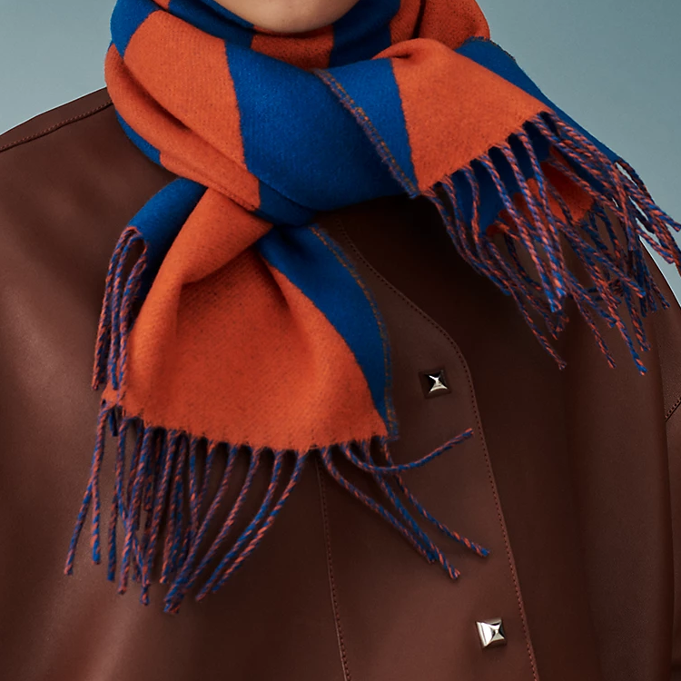 (Women) HERMES Casaque Two-Tone Wool Cashmere Scarf Blue/Sienna Red for Women. H259091S-04 圖 3