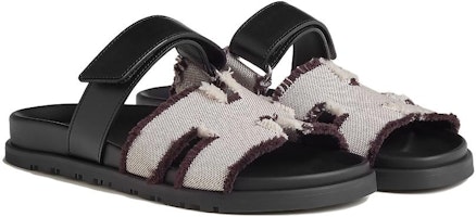 (W) 에르메스 블랙 시프레 샌달 (Hermes Black Chypre Sandal) H241003Z-PN Lookbook (W) 에르메스 블랙 시프레 샌달 (Hermes Black Chypre Sandal) H241003Z-PN