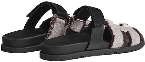 (W) 에르메스 블랙 시프레 샌달 (Hermes Black Chypre Sandal) H241003Z-PN Shop (W) 에르메스 블랙 시프레 샌달 (Hermes Black Chypre Sandal) H241003Z-PN