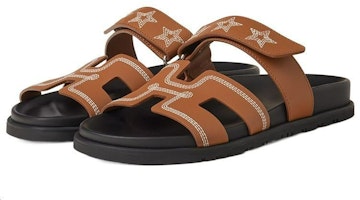 HERMES愛馬仕 Chypre 皮革 露趾套腳 一字拖鞋 女款 棕色 Lookbook HERMES愛馬仕 Chypre 皮革 露趾套腳 一字拖鞋 女款 棕色