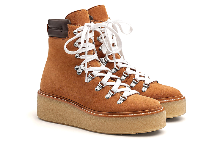Lookbook (W) HERMES Discovery Stiefelette ''Camel Suede'' H212072Z-D1