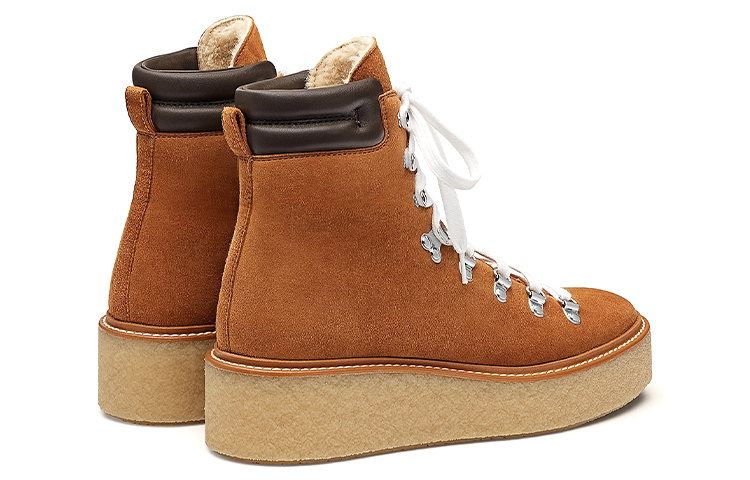 Shop (W) HERMES Discovery Stiefelette ''Camel Suede'' H212072Z-D1