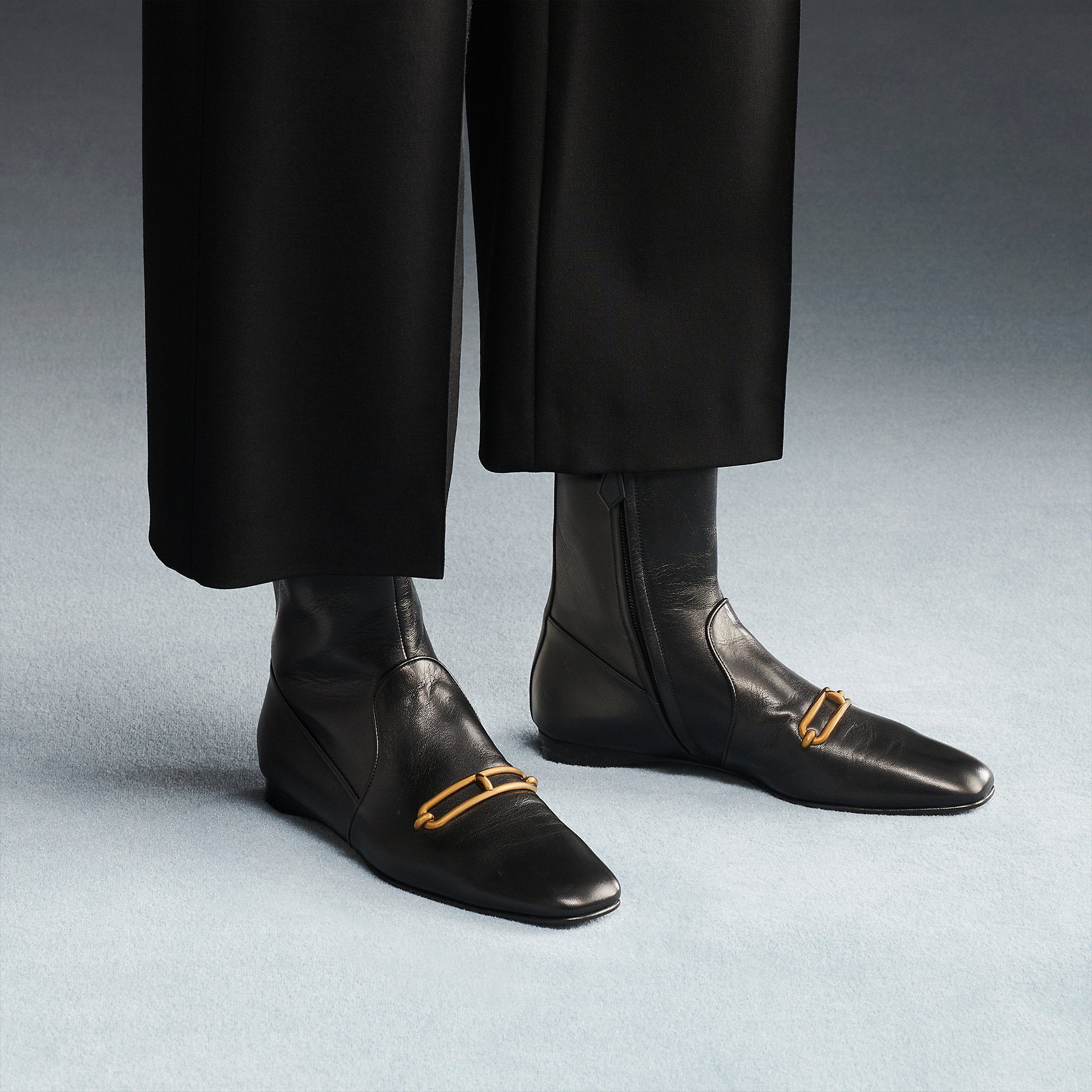 Purchase (W) HERMES Stivaletto Dora in Pelle di Capra Nera H212037Z-02
