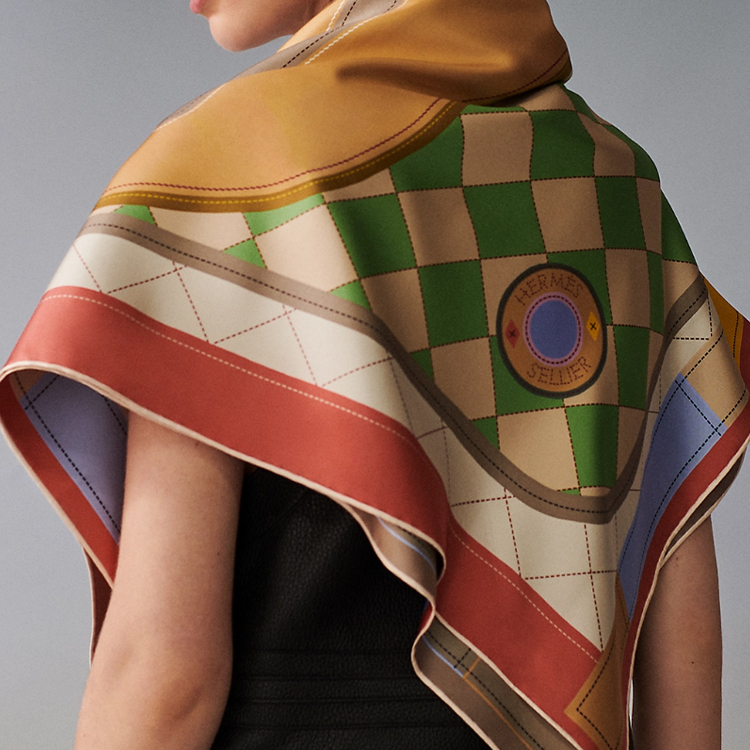 Purchase (W) HERMES Selendang Sutera Wanita Cetakan Tapis de Selle Pelbagai Warna. H904040S04