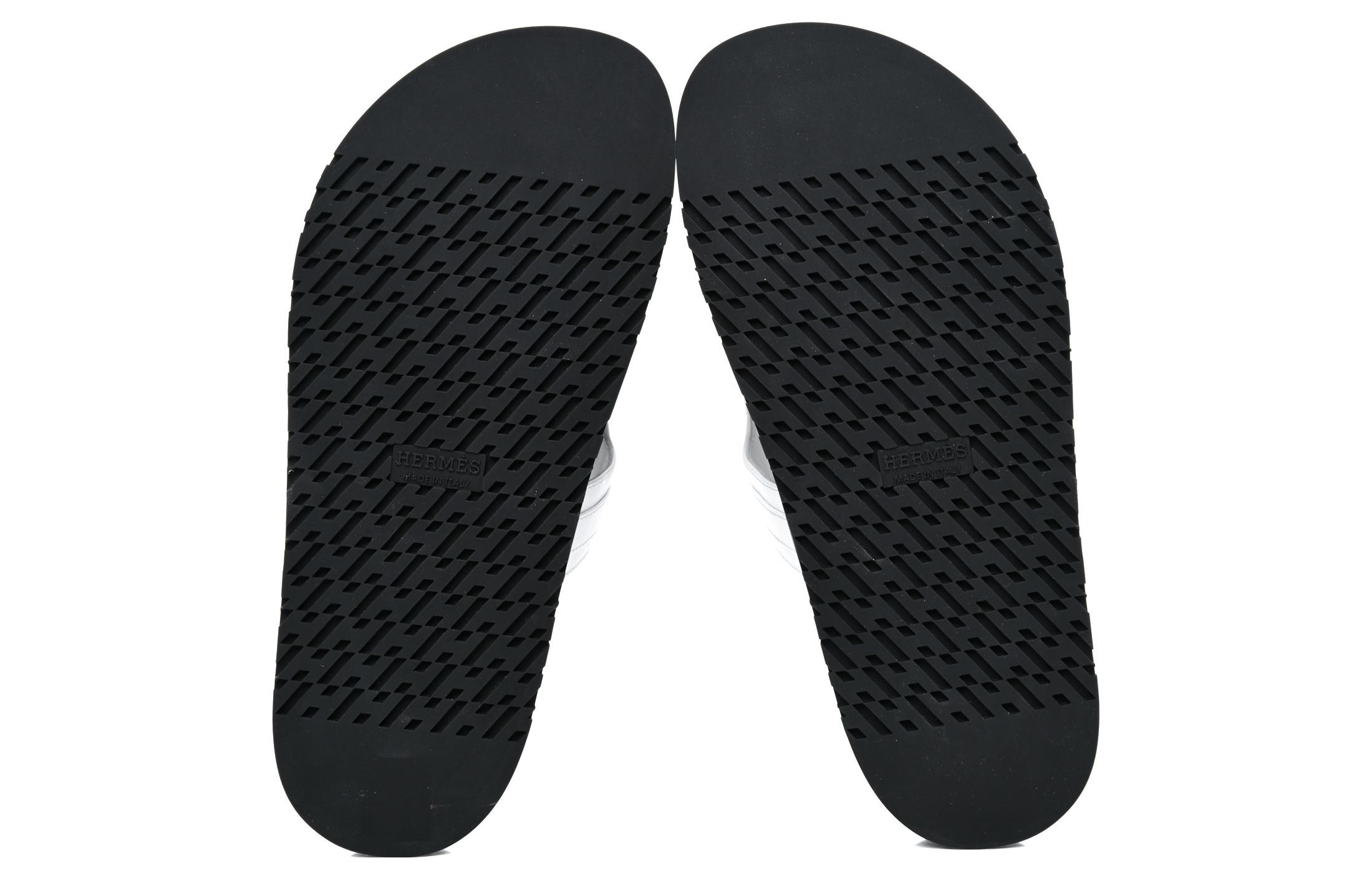 Purchase (W) HERMES Empire 'Kulit Anak Lembu Monokrom' H221074Z-90