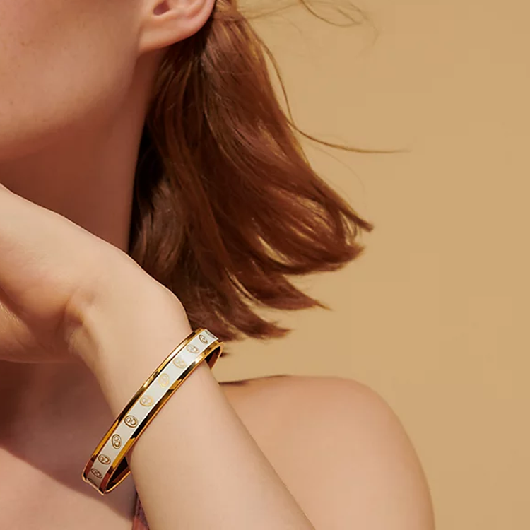 Lookbook (W) 에르메스 에나멜 골드 도금 메탈 팔찌 화이트 패턴 프린트. H214411F C6