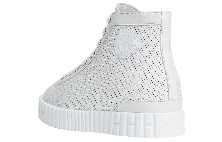 Lookbook (W) Sneakers HERMES Putih Simpel dan Bernapas Fashionable H221280Z-90