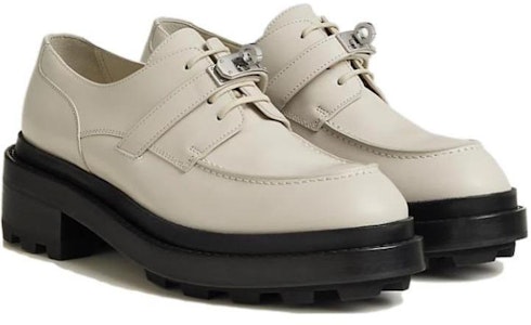 (W) HERMES First Slip-On 'Beige' - Sepatu Santai Pria/Wanita Warna Beige H222072Z-F8400 Lookbook (W) HERMES First Slip-On 'Beige' - Sepatu Santai Pria/Wanita Warna Beige H222072Z-F8400