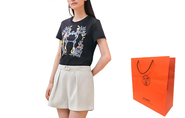 (Women) HERMES Floral Print Crewneck Short Sleeve T-Shirt Women Black SS24 H4E4629DA5H 圖 4