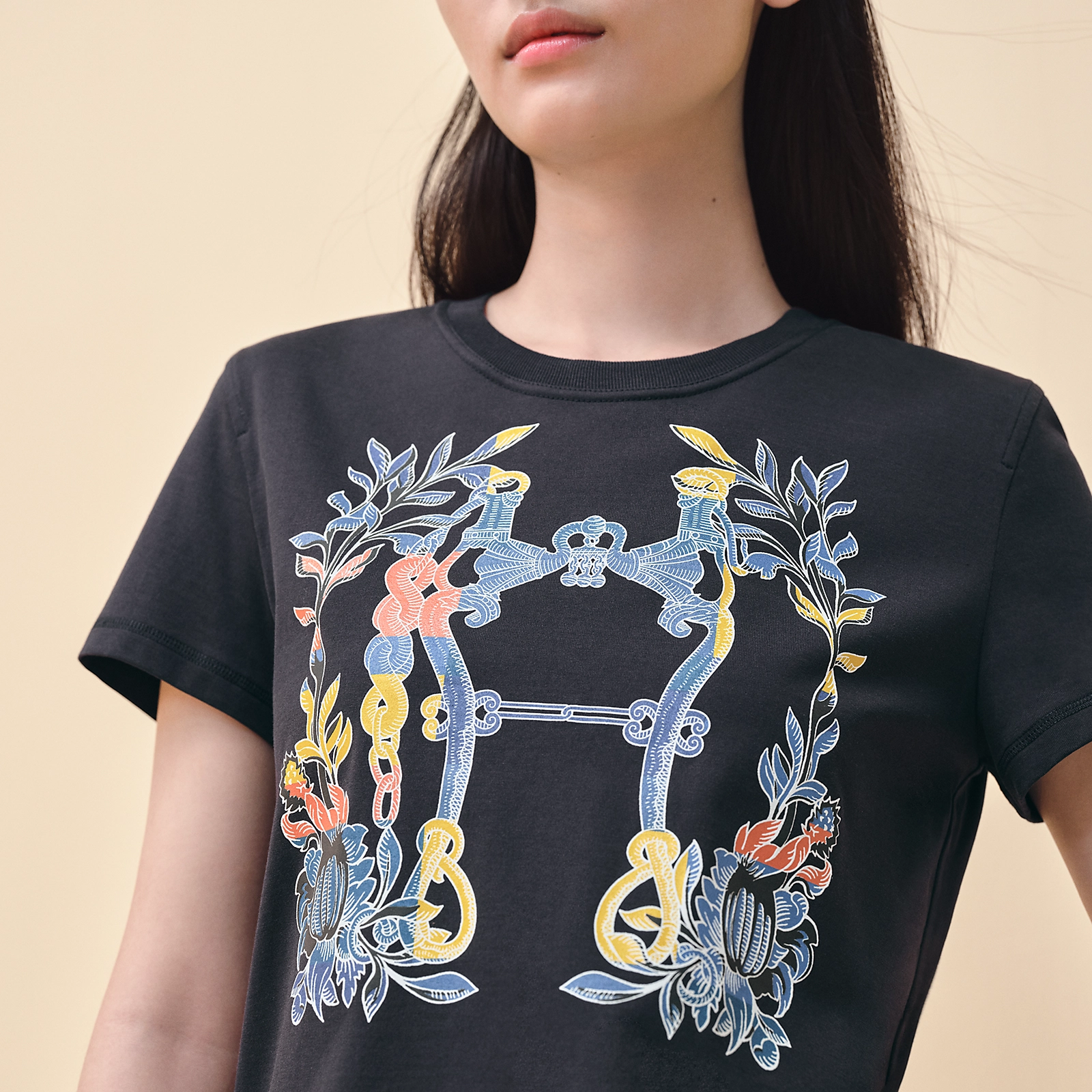 (Women) HERMES Floral Print Crewneck Short Sleeve T-Shirt Women Black SS24 H4E4629DA5H 圖 5