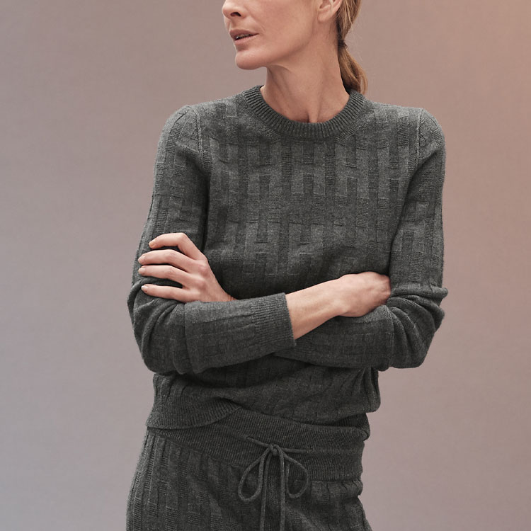Lookbook (Women) HERMES FW21 Wool Long-Sleeve Pullover Sweater Gray H1H2641D62C