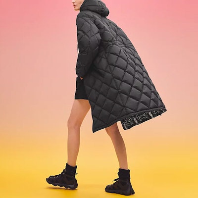 (W) HERMES FW22 Jaket Hitam Panjang Hoodie Musim Sejuk H2H0158D402 Lookbook (W) HERMES FW22 Jaket Hitam Panjang Hoodie Musim Sejuk H2H0158D402