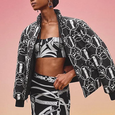 (W) HERMES FW22 Jaket Hitam Corak Geometrik & Kolar Berdiri. H2H0159D402 Lookbook (W) HERMES FW22 Jaket Hitam Corak Geometrik & Kolar Berdiri. H2H0159D402