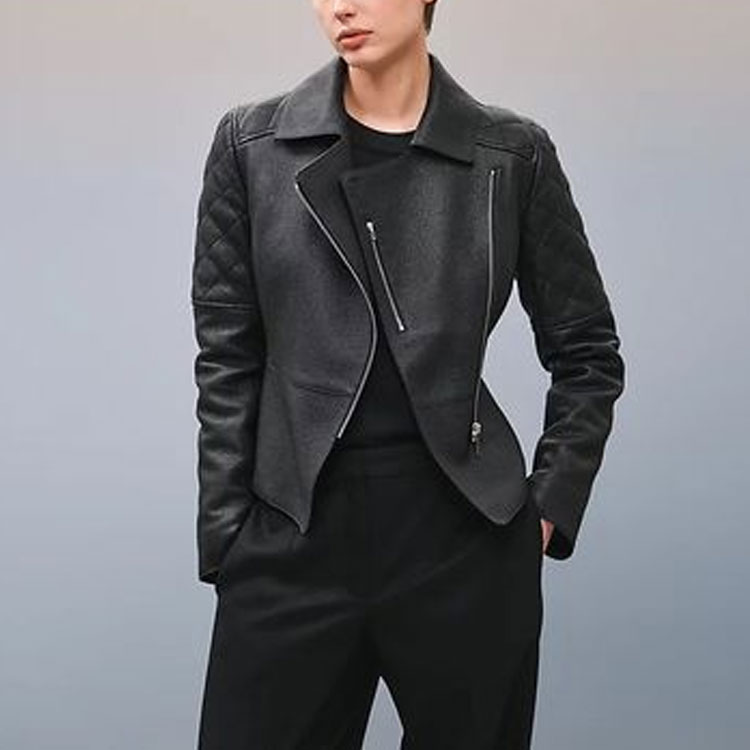 Lookbook (Women) HERMES FW22  Black Solid Color Zip-Up Jacket H2H1206D002