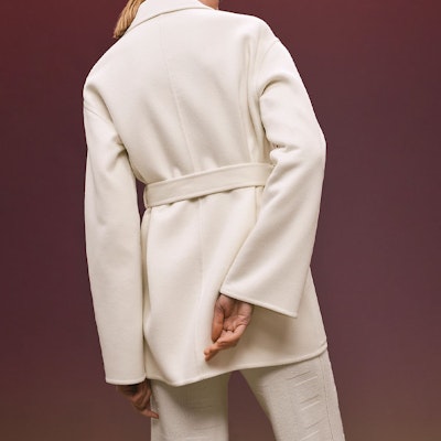 (Women) HERMES FW22 White Solid Color Long Sleeve Button-Up Jacket. H2H0129DA91 Shop (Women) HERMES FW22 White Solid Color Long Sleeve Button-Up Jacket. H2H0129DA91