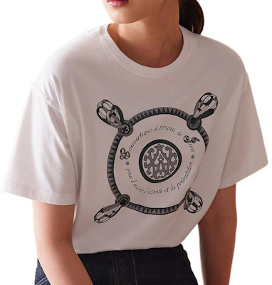 (W) HERMES FW22 Camiseta tejida blanca estampada cuello redondo manga corta mujer. H0E4611-D690 Lookbook (W) HERMES FW22 Camiseta tejida blanca estampada cuello redondo manga corta mujer. H0E4611-D690