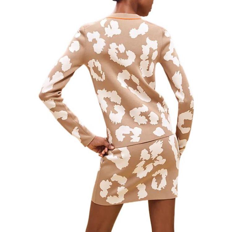 Shop (Women) HERMES FW22 Pink Printed Round Neck Long Sleeve Sweater Women’s. H2H2646-DUD1-34