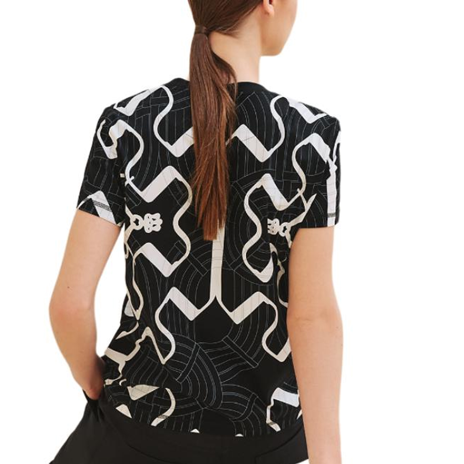 Lookbook (Women) HERMES FW24  Black Knit Short-Sleeve Sweater with Colorblock Print. H4H4632DD02