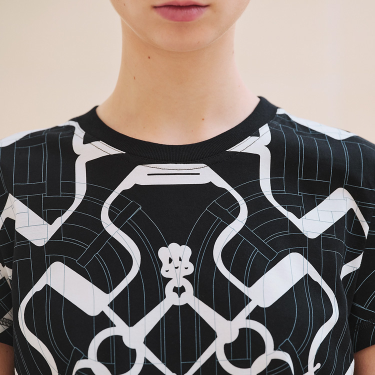 Shop (Women) HERMES FW24  Black Knit Short-Sleeve Sweater with Colorblock Print. H4H4632DD02