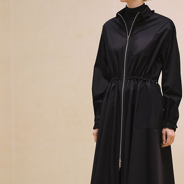 Sizing (W) HERMES FW24 黑色長袖中長款拉鍊洋裝。 H4H0571DV02