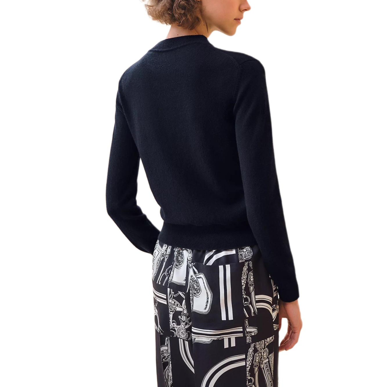 Lookbook (Women) HERMES FW24  Logo Crewneck Cashmere Sweater in Blue-Black. H4H2602D15H