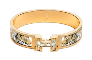 (Women) HERMES Gold Narrow Bracelet with Lantern Floral Badge Print for Women. H700000F F3PM (Women) HERMES Gold Narrow Bracelet with Lantern Floral Badge Print for Women. H700000F F3PM