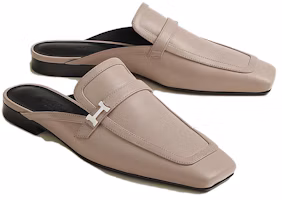 Lookbook (W) HERMES Groupie Slipper ''Grau Beige'' H231054Z-B33