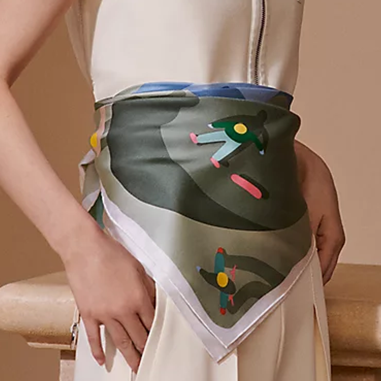 (Women) HERMES Handcrafted Rolled Edge Silk Scarf for Women - Multicolor H004107Sv02 圖 3