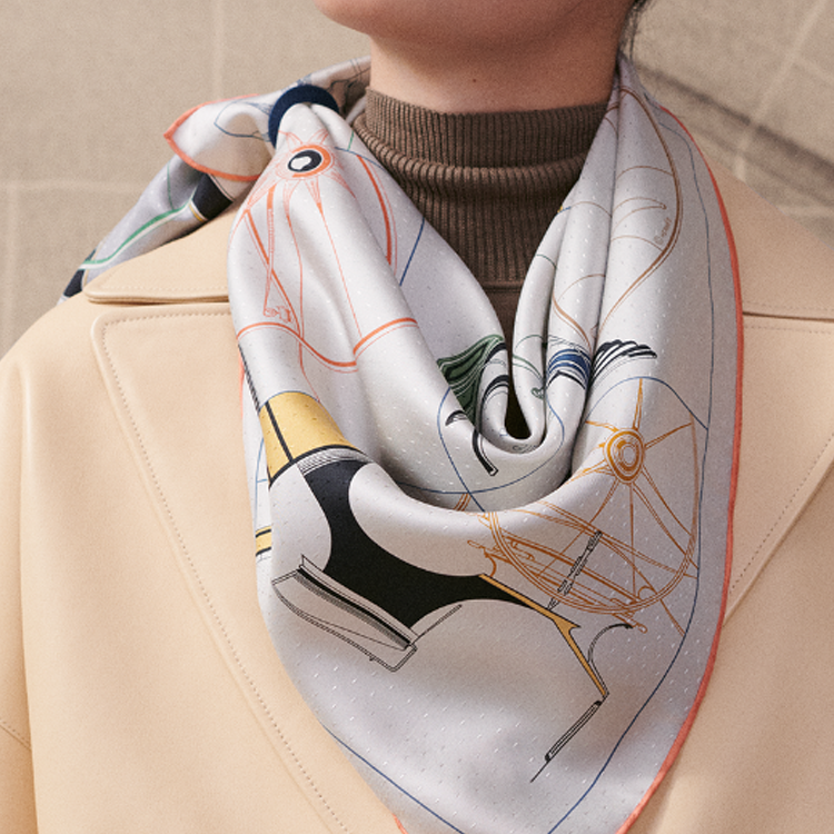 (Women) Hermes HERMÈS Pattern Design Silk Scarf Beige for Women. H984175S 圖 5