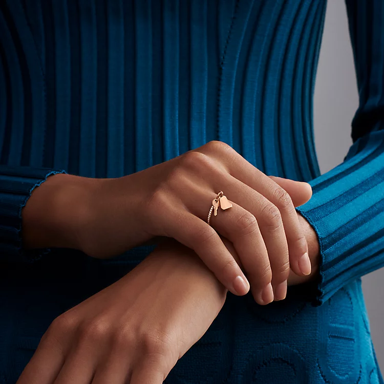 Lookbook (Women) HERMES Kelly Clochette 18K Rose Gold Diamond Key Ring for Women. H220651B-000