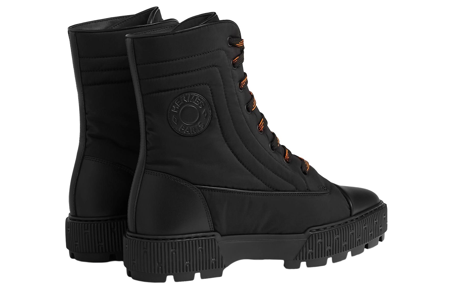 Lookbook (W) HERMES Sepatu Bot Kulit Hitam 'Simple Fashion' H232064Z-V02