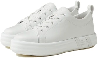 (W) 爱马仕白色系带低帮皮革鞋 H232109Z-90400 Lookbook (W) 爱马仕白色系带低帮皮革鞋 H232109Z-90400