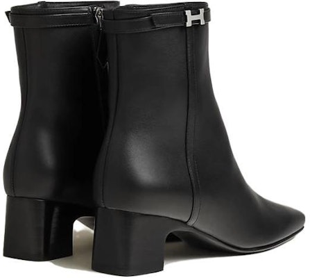 (W) HERMES But Kulit Hujung Bulat Zip Buku Lali 'Hitam' H232081Z-02 Lookbook (W) HERMES But Kulit Hujung Bulat Zip Buku Lali 'Hitam' H232081Z-02