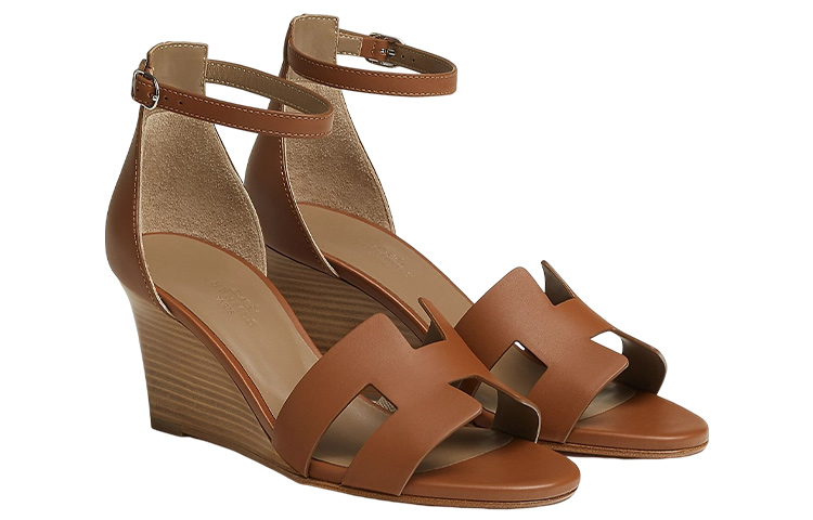 Shop HERMES愛馬仕 Lengend 小牛皮 露趾搭扣 時尚涼拖 女款 棕色