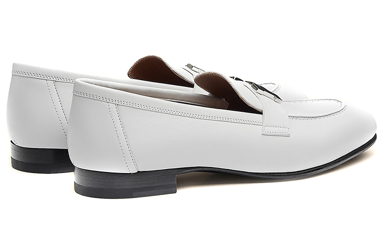 Lookbook (W) 에르메스 화이트 송아지 가죽 로퍼 H211288Z-92