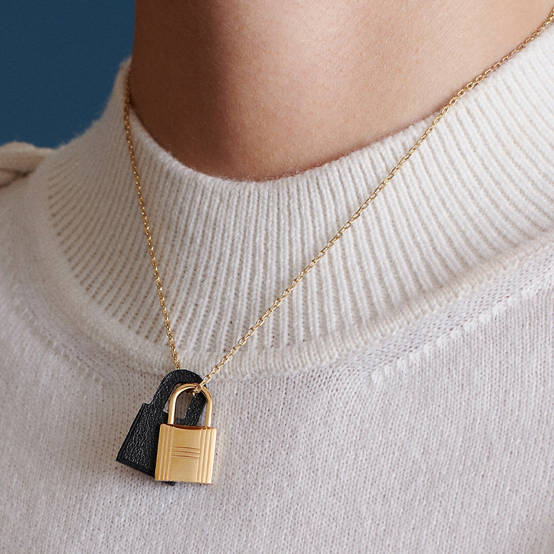 (Women) Hermes O'Kelly Lock Pendant Small Calfskin Necklace Women Grey/Gold H078852CCI2 圖 4
