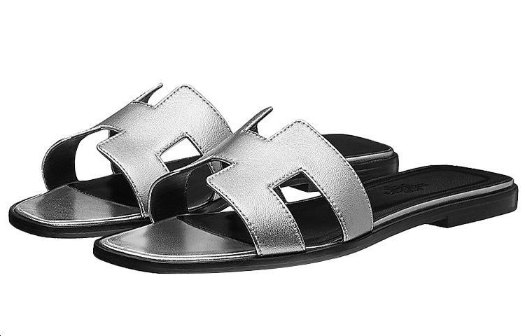 Lookbook (Women) HERMES Oran 'Silver' H122086Z-A9