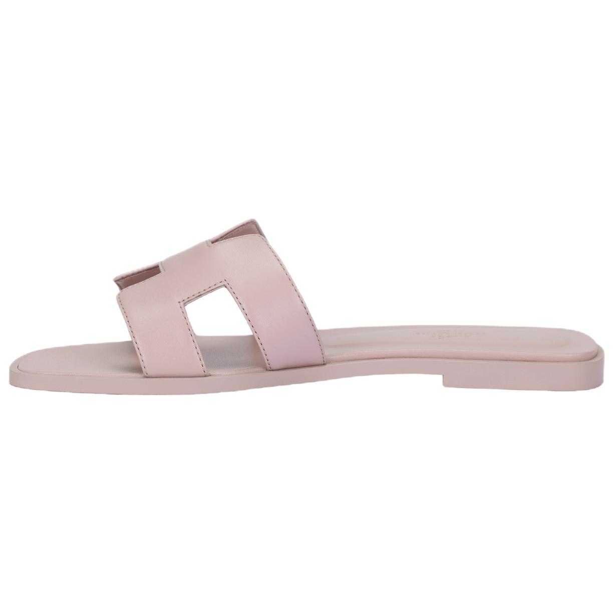 (Women) HERMES Oran Rose Pink Calfskin Open-Toe Slide Sandals for Women. H202230Z CG