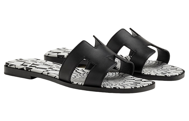 Order HERMES愛馬仕 Oran 小牛皮 平跟套腳 時尚涼拖 女款 黑白