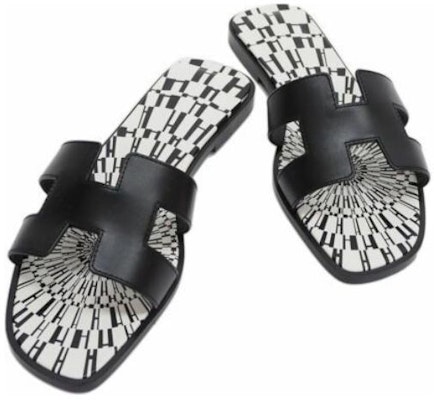 HERMES愛馬仕 Oran 小牛皮 平跟套腳 時尚涼拖 女款 黑白 Shop HERMES愛馬仕 Oran 小牛皮 平跟套腳 時尚涼拖 女款 黑白