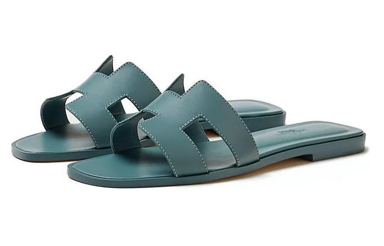 Lookbook HERMES愛馬仕 Oran 小牛皮 舒適套穿 時尚拖鞋 女款 藍色