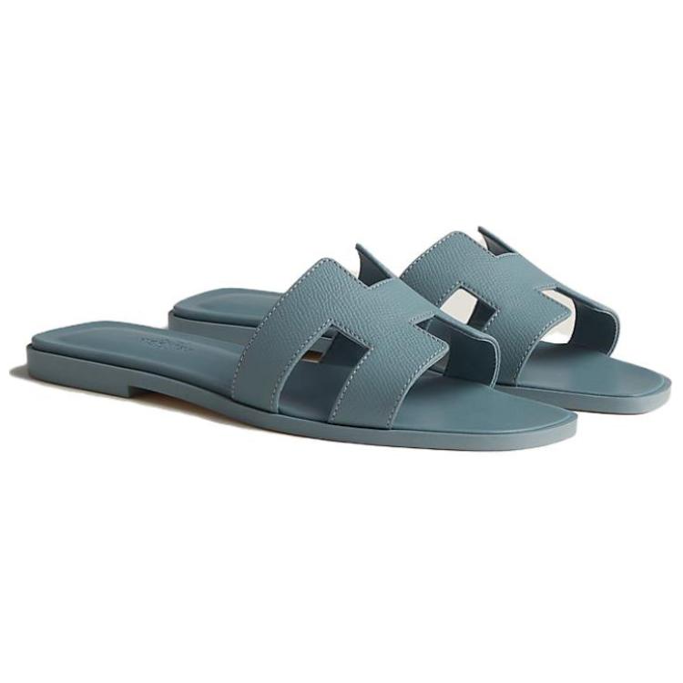 Shop (W) 爱马仕 Oran 蓝色凉鞋 H202272Z-GT