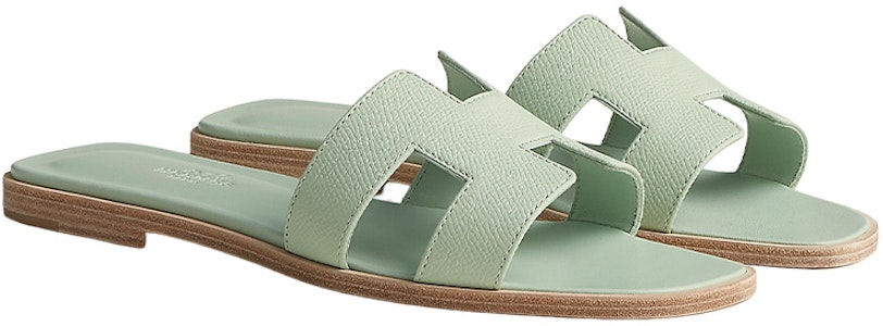 HERMES愛馬仕 Oran 小牛皮 一字型平跟 時尚涼拖 女款 綠色 Lookbook HERMES愛馬仕 Oran 小牛皮 一字型平跟 時尚涼拖 女款 綠色