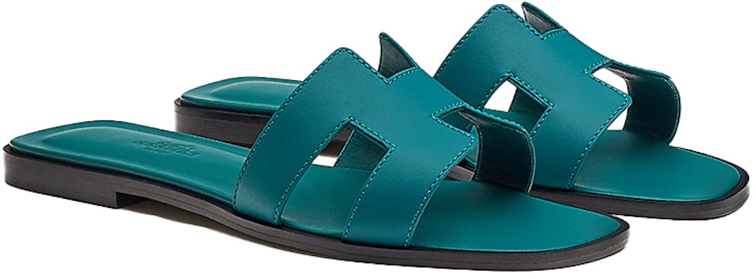 (W) Sandal HERMES Oran 'Biru Velvet' H202230Z-74 Lookbook (W) Sandal HERMES Oran 'Biru Velvet' H202230Z-74