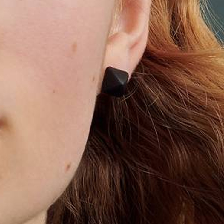 Lookbook (W) 愛馬仕金屬耳環女款 - 黑色金字塔設計 H500171FK89